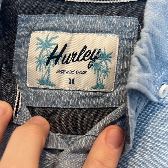 Hurley Light Blue Casual Button Down Shirt size medium. - Picture 4 of 12